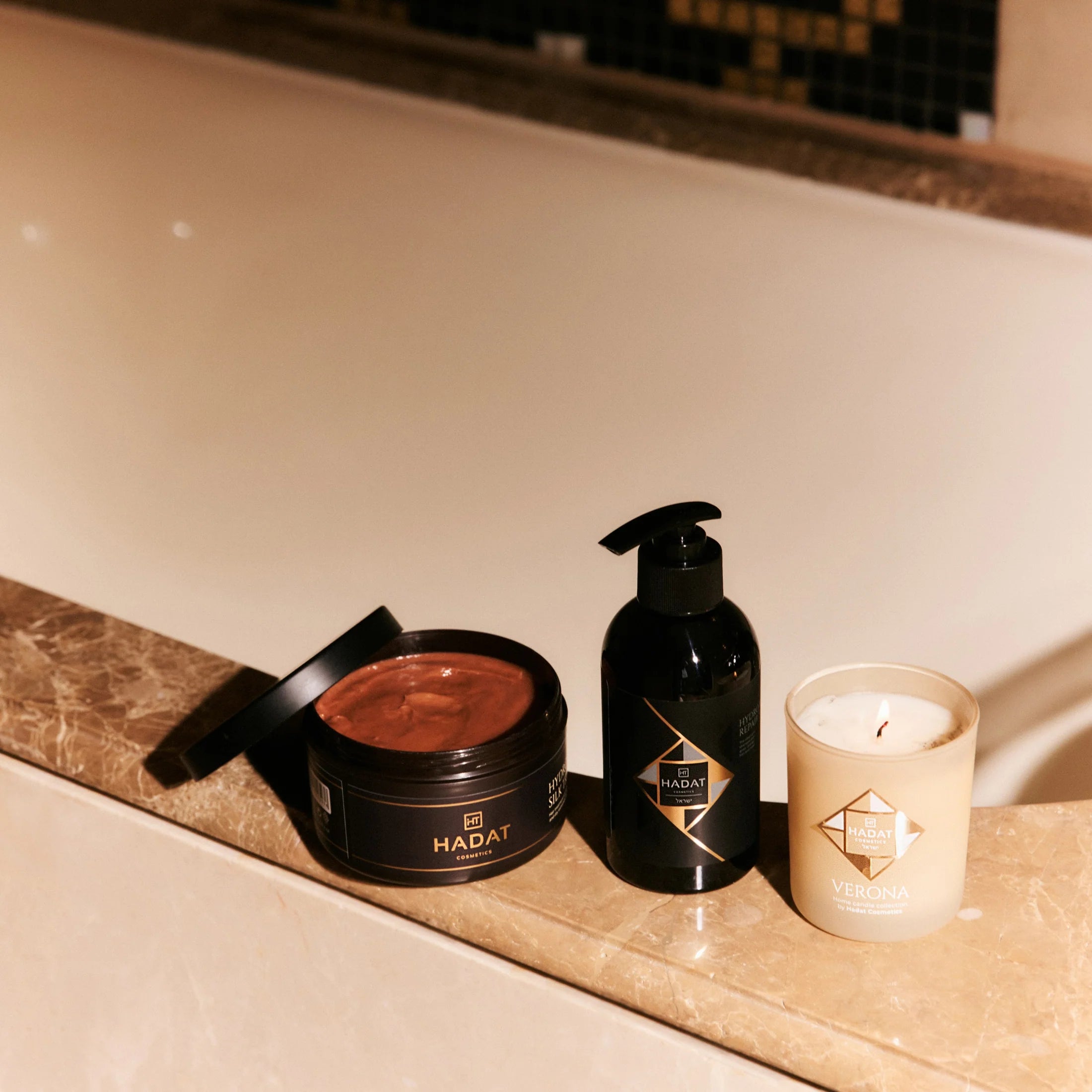 HADAT HYDRO LIQUID SILK TREATMENT Matu elastību atjaunojoša maska, 300ml