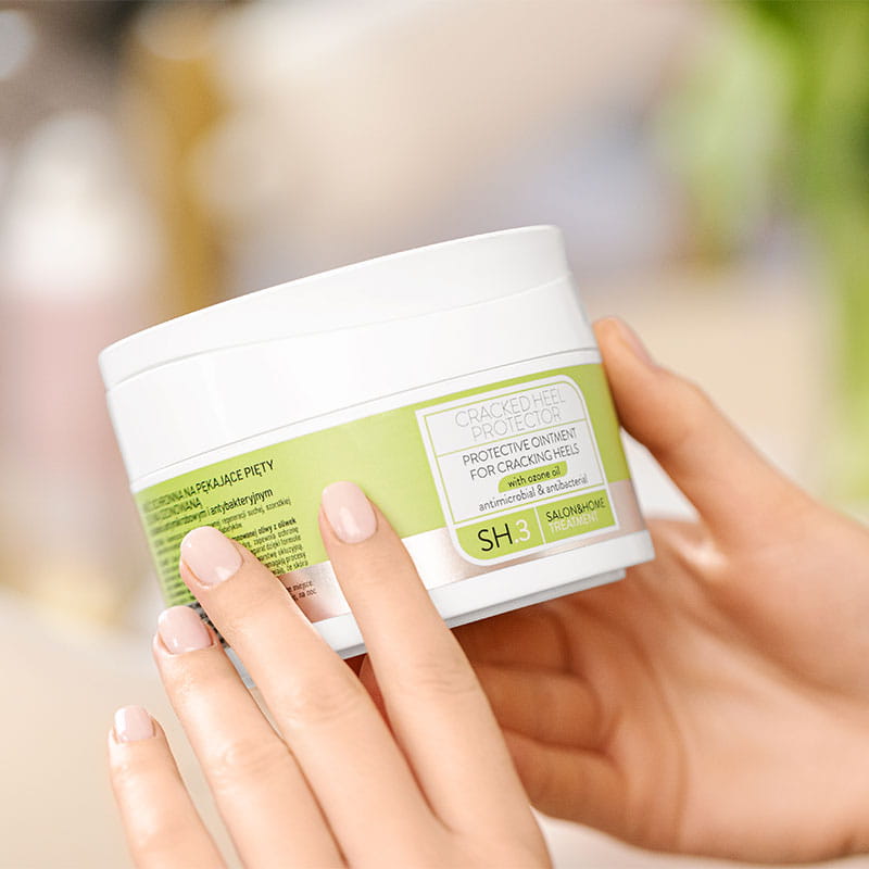 PHARM FOOT Ziede saplaisājušām pēdām ar ozona eļļu , CRACKED HEEL PROTECTOR 200ml