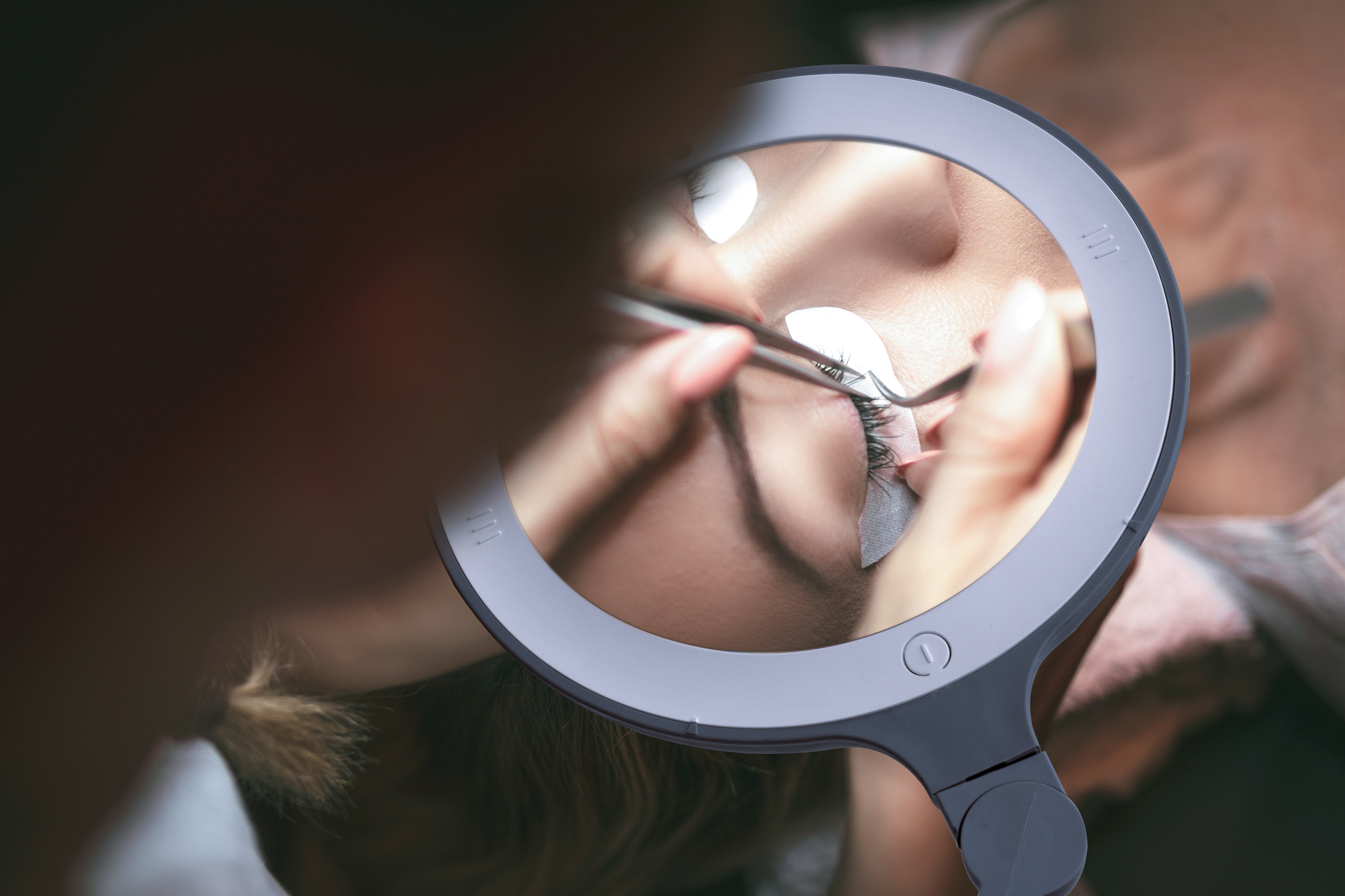 Настольная и напольная светодиодная лампа дневного света с 2 лупами [iQ Magnifier]