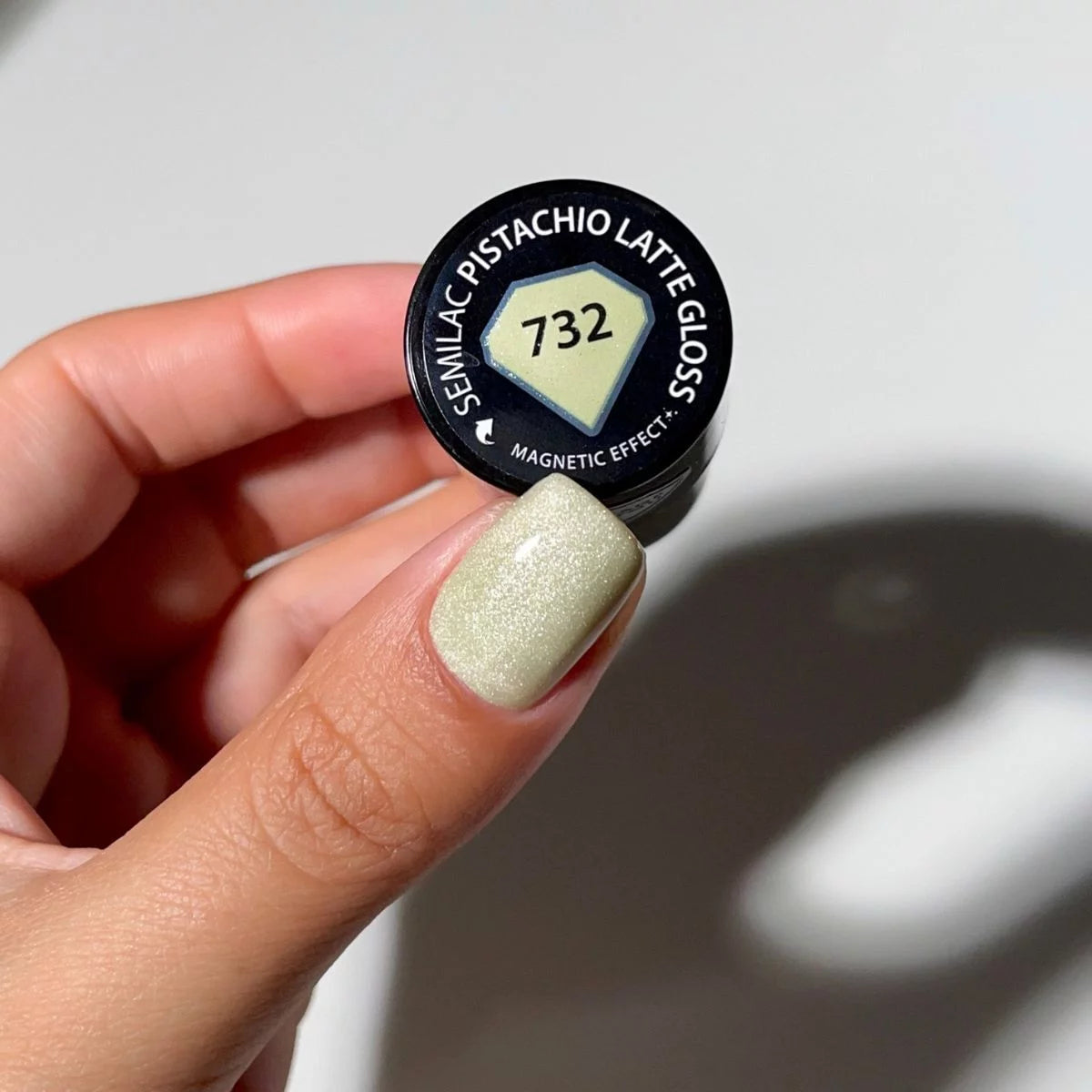 732 Semilac UV-Gellack „Pistachio Latte Gloss“, 7 ml